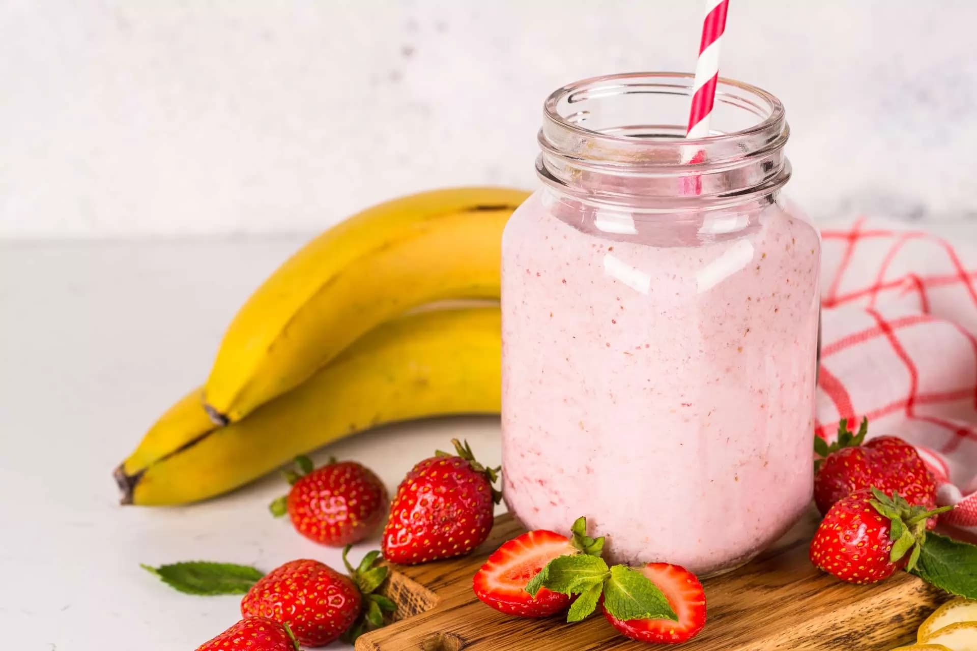 Strawberry + Banana + nuts
